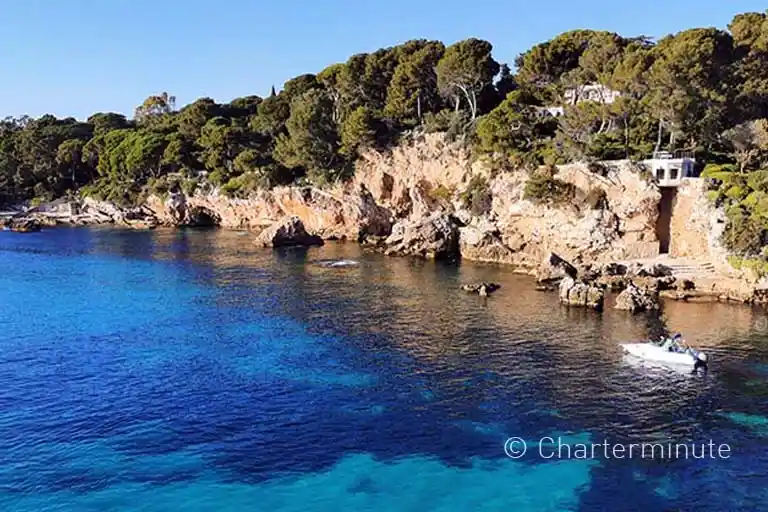 Bay of Billionaires in Cap d'Antibes