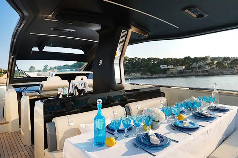 Luxury amenities of the Invictus 46 available for rent in Monaco