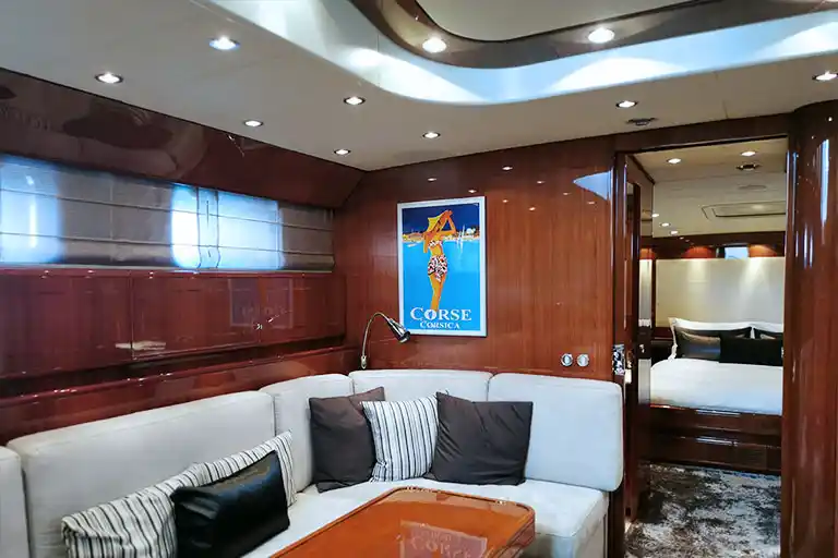 Leopard 23 luxury yacht charter | main salon