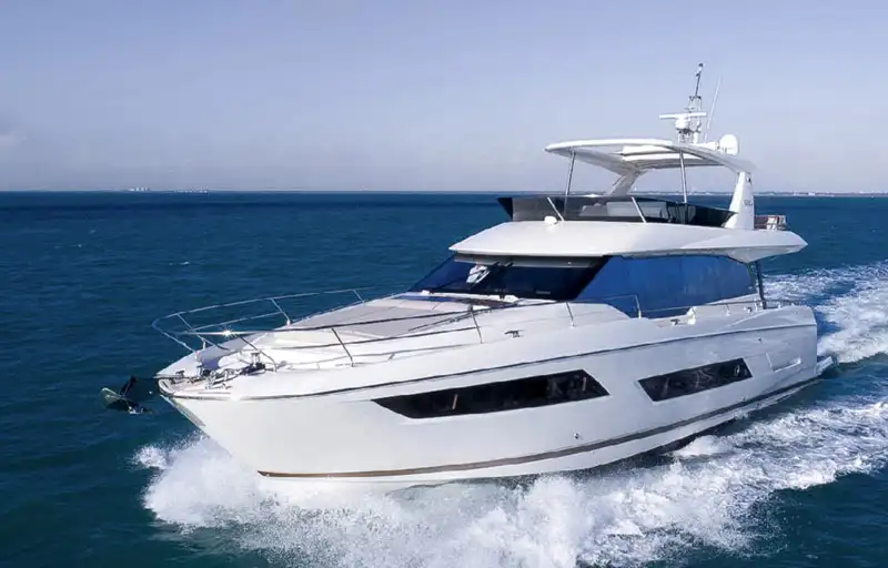 Prestige 680 yacht rental near Antibes