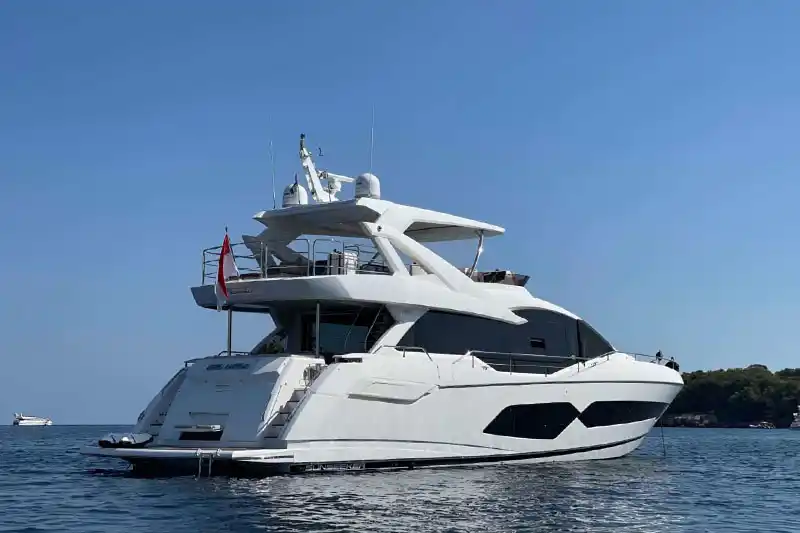 Luxury Sunseeker yacht for charter