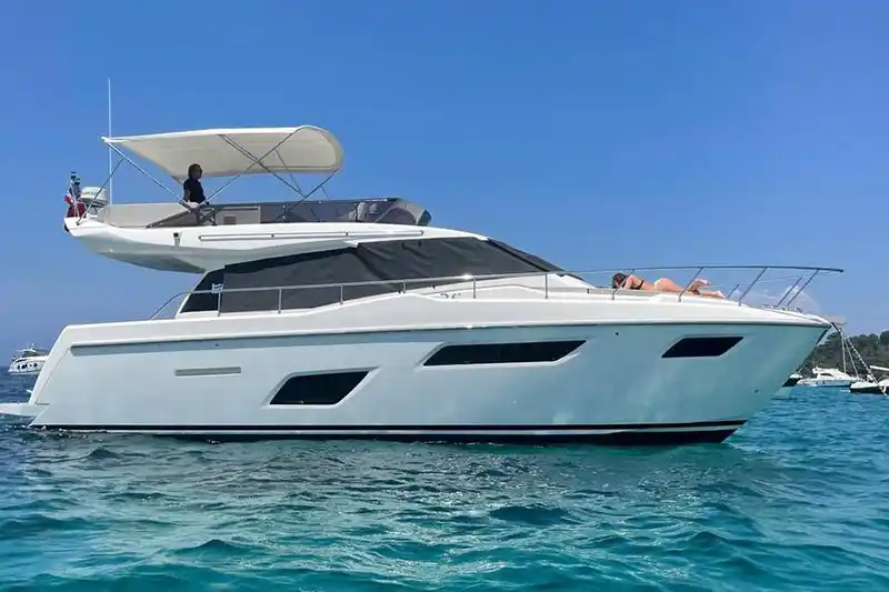 Ferretti 450 boat rental in Cannes