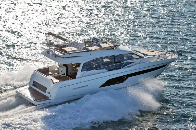 Prestige-520 boat rental