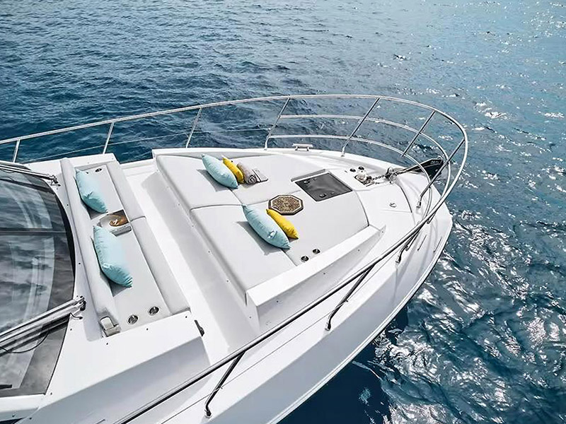 Aziut 50 day charter near Cannes